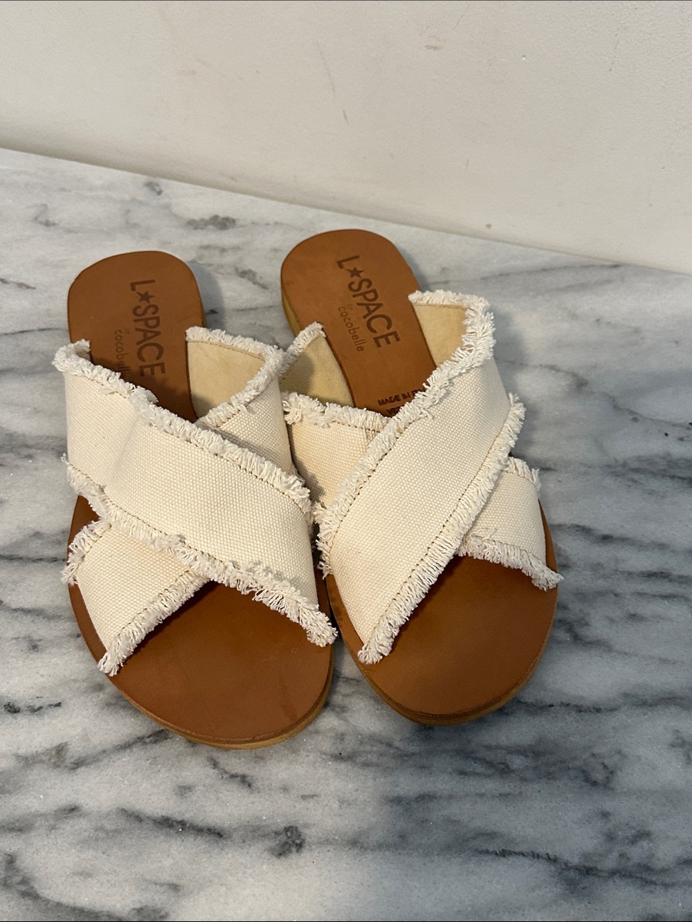 L*Space Women's Cream Frayed Crossband Slide Sandals size 7.5/ 38 euro